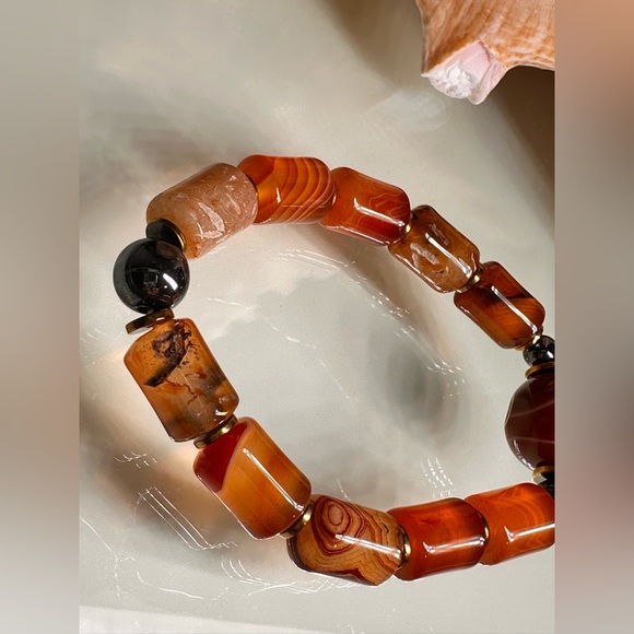STRIPED AGATE + HAEMACHATES NATURAL STONES BRACELET size 7” - Picture 5 of 12
